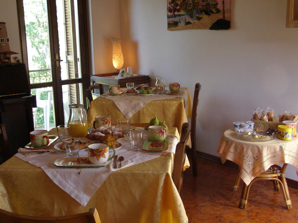 Bed And Breakfast Casale Isorella Сан Джемини Екстериор снимка